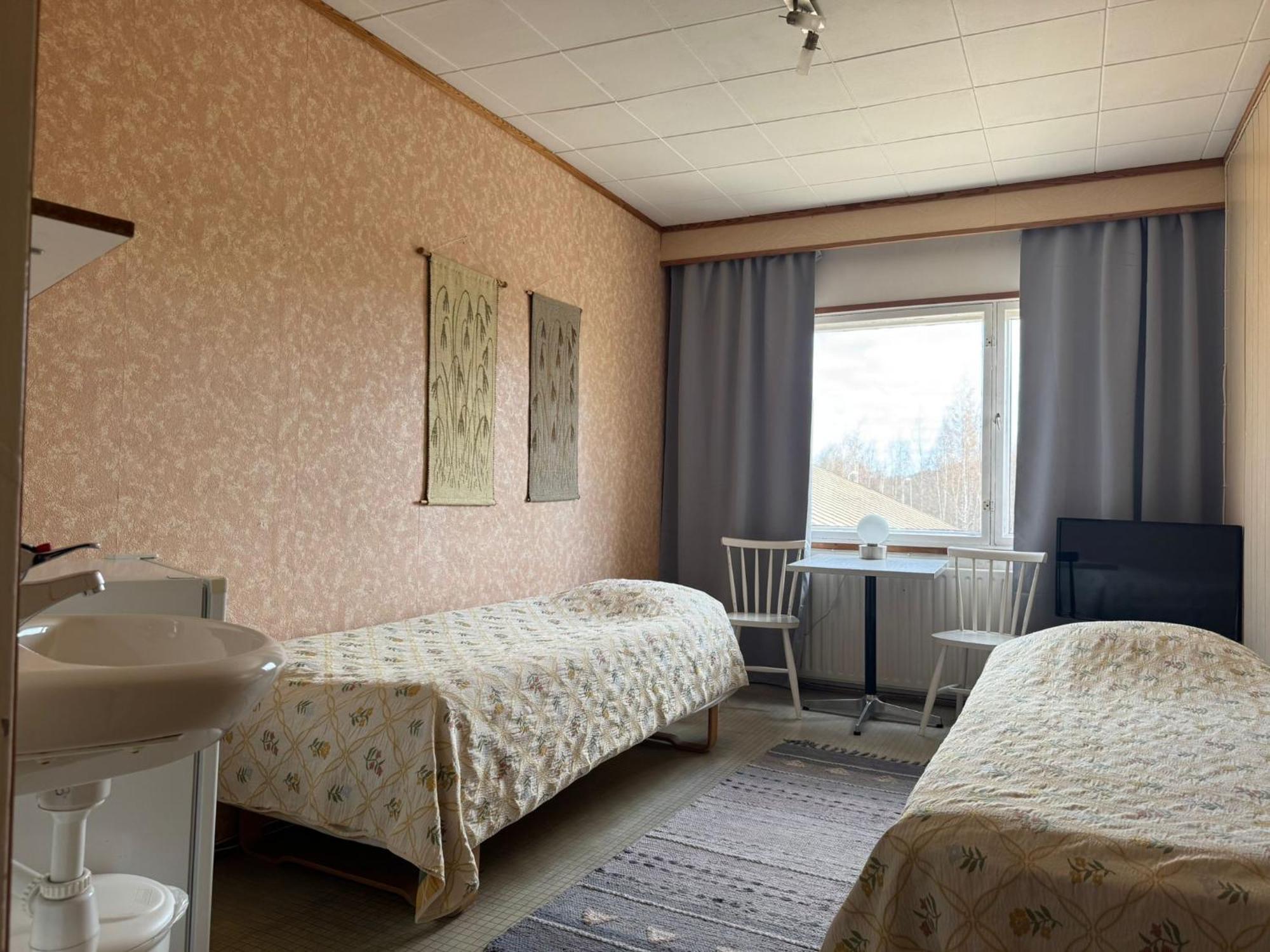 Jaemsaen Gasthaus Esterno foto